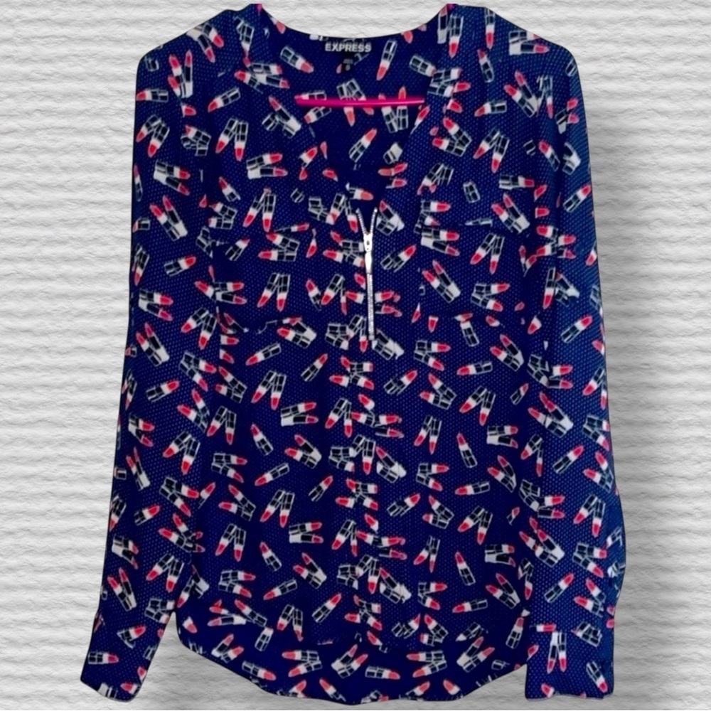 🌺EXPRESS NAVY LIPSTICK BUTTON UP BLOUSE